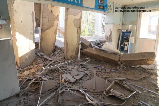 Атака на Запоріжжя: росіяни скинули КАБ на автовокзал, десятки поранених