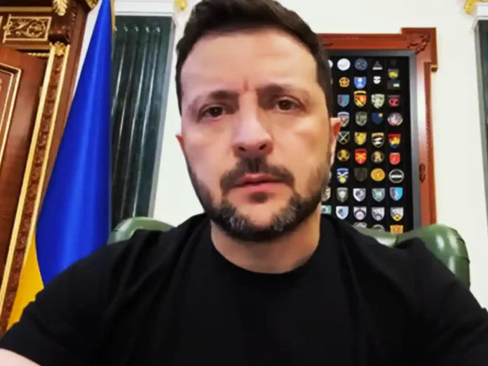 Зеленський заявив про непохитність у захисті своїх територій