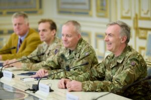 Зеленський обговорив із військовим керівництвом Британії гарантії безпеки та постачання зброї