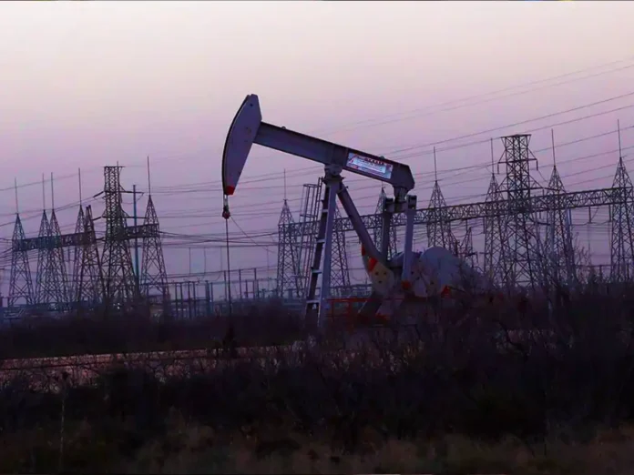 росія втрачає експортні доходи: нафта дешевшає, санкції тиснуть