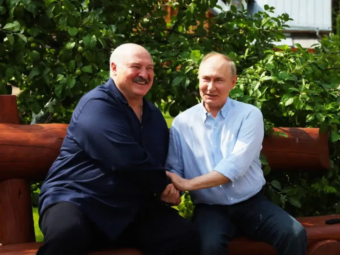 Лукашенко стверджує, що путін жалкує про вторгнення в Україну