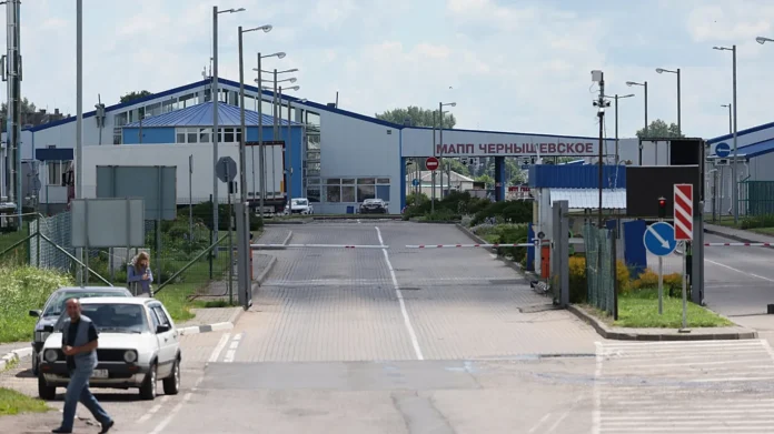 Литовські правоохоронці зірвали схему постачання обладнання на росію в обхід санкцій