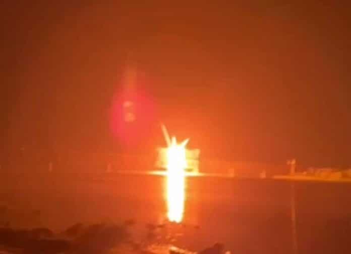 Атака на Кременчук: міст через Дніпро перекрито після ударів