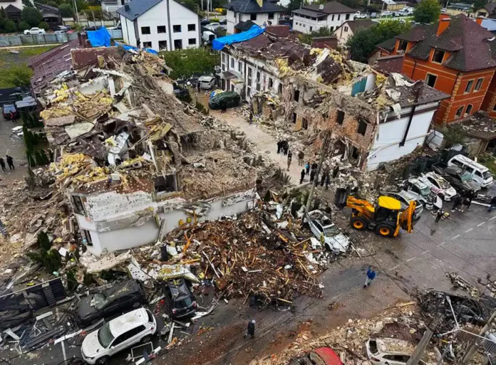 ЄС рішуче засудив масштабну атаку росії на Україну