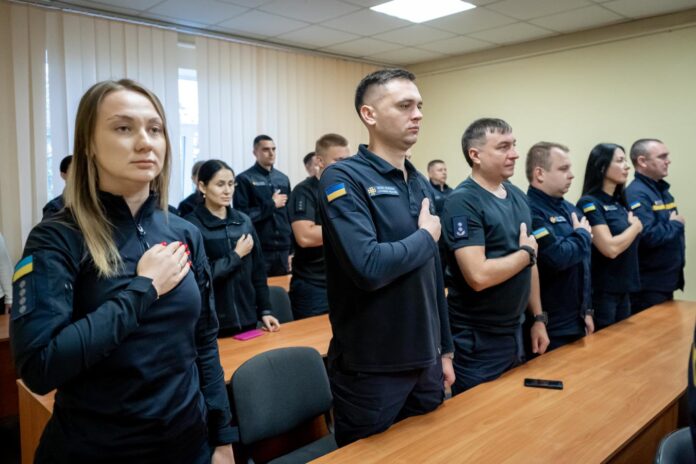 Герої без зброї: рятувальникам Луганщини вручили відзнаки