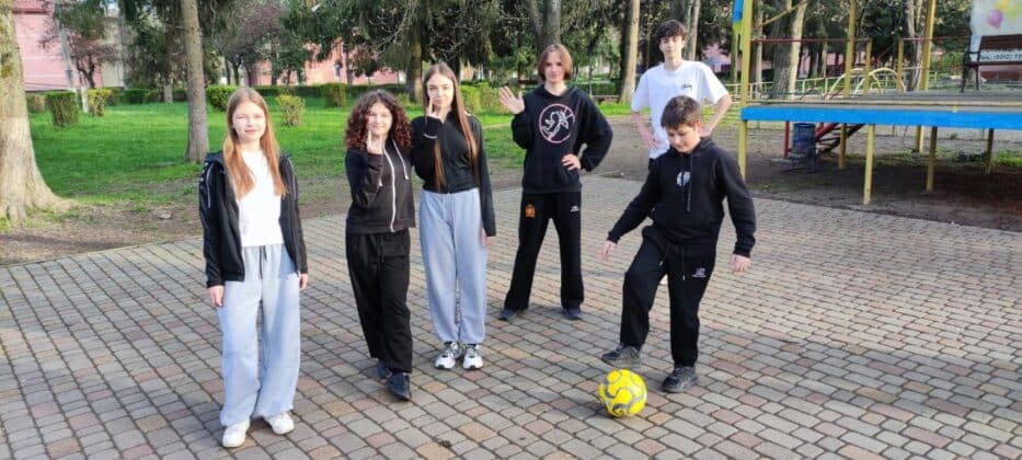 Діти пільгових категорій з Новоайдарської громади відпочили в Україні та за кордоном