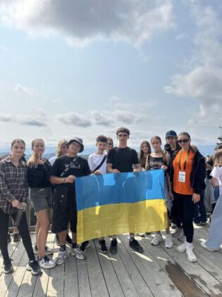 20 дітей з Білолуцької громади отримали путівки на відпочинок