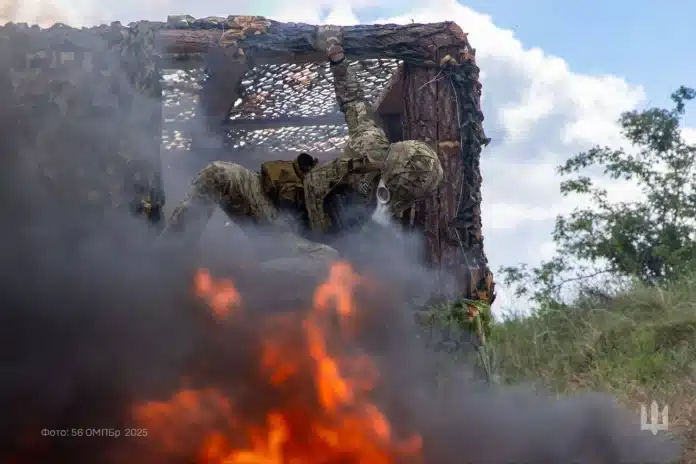 На фронті 82 бойових зіткнення: ворог активно атакує Покровський та Сіверський напрямки