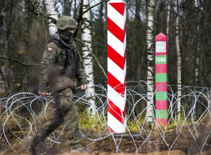 Варшава закликала своїх громадян терміново виїхати з Білорусі