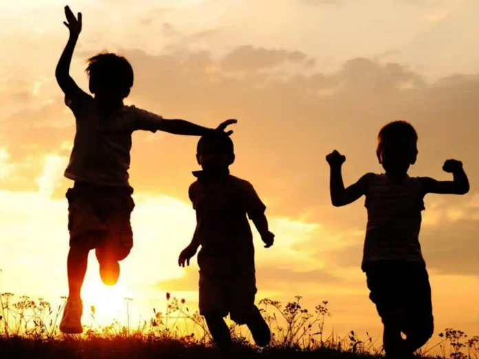 Триває прийом заявок на матеріальну допомогу дітям від Старобільської громади