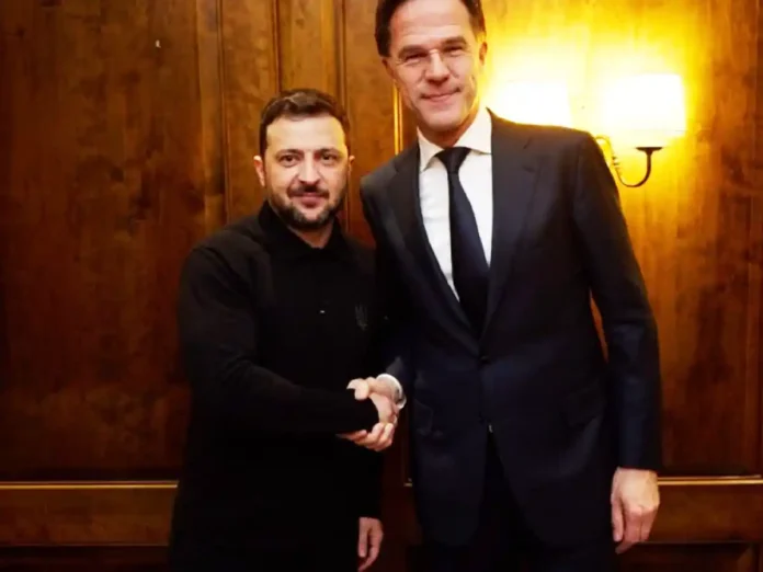 Зеленський провів телефонну розмову з генсеком НАТО