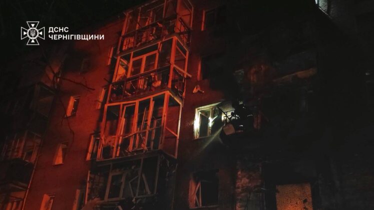 російські дрони атакували Ніжин: є поранені та руйнування цивільних об’єктів