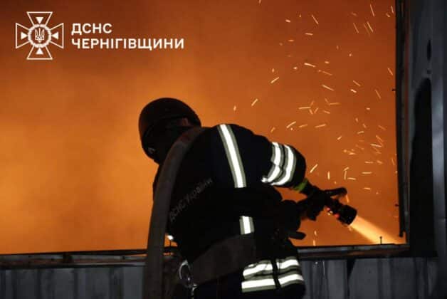 російські дрони атакували Ніжин: є поранені та руйнування цивільних об’єктів