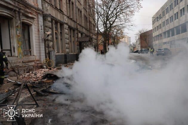 Дрон рф ударив по дитячому садку в Харкові: є загиблий і поранені
