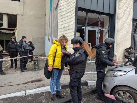 Дрон рф ударив по дитячому садку в Харкові: є загиблий і поранені
