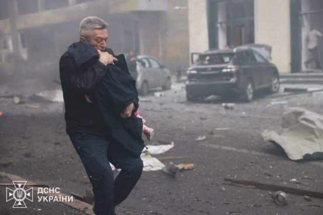 Дрон рф ударив по дитячому садку в Харкові: є загиблий і поранені