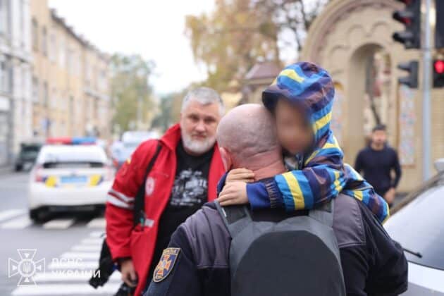Дрон рф ударив по дитячому садку в Харкові: є загиблий і поранені