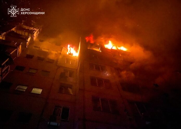 Удар рф по Херсону: загинули дві жінки, постраждали діти