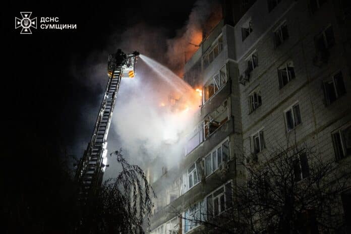 російські дрони вдарили по Сумах: 11 поранених, серед них діти