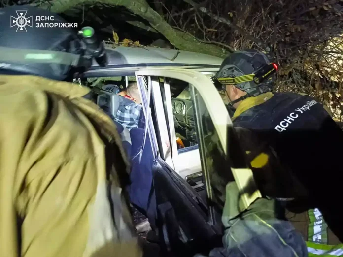 На Запоріжжі росіяни вбивають дронами цивільних людей в автівках