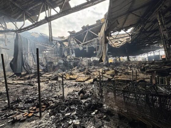 Наслідки потужної пожежі в окупованому Донецьку після вибухів