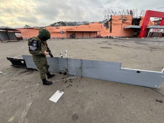 Наслідки потужної пожежі в окупованому Донецьку після вибухів