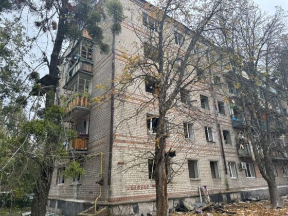 Слов’янськ під обстрілом: росіяни скинули дві авіабомби, є поранені