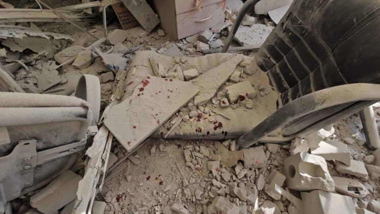 Окупанти обстріляли дитячу лікарню в Херсоні: постраждали діти та медики