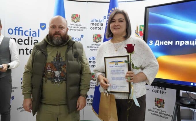 Очільник Луганщини привітав соцпрацівників із професійним святом