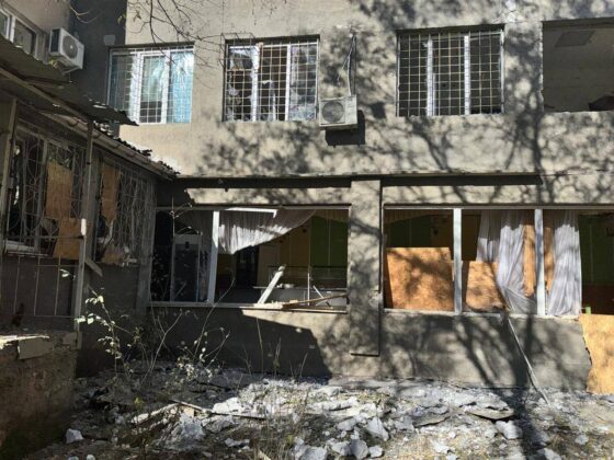 Зеленський: рф цілеспрямовано вдарила по дітях і лікарях у Херсоні