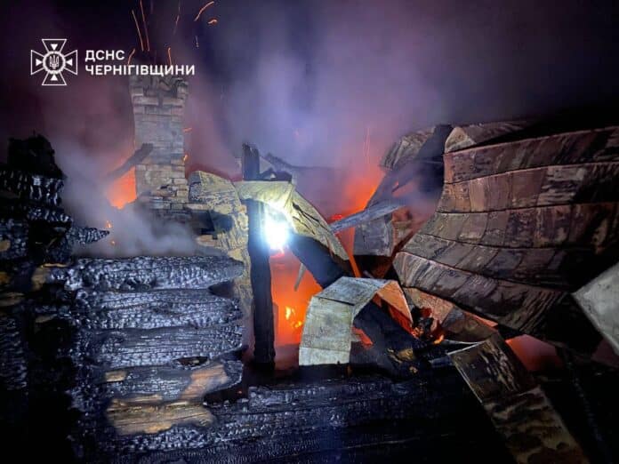 рф вдарила по Чернігівщині балістикою та БпЛА: є поранений