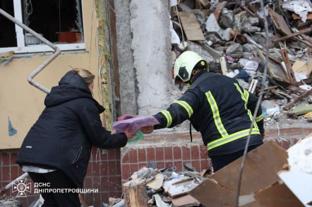 У Дніпрі завершили розбір завалів будинку, куди влучив дрон рф