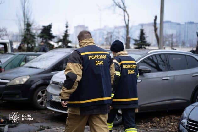 У Києві рятувальники завершили рятувальні роботи після удару рф