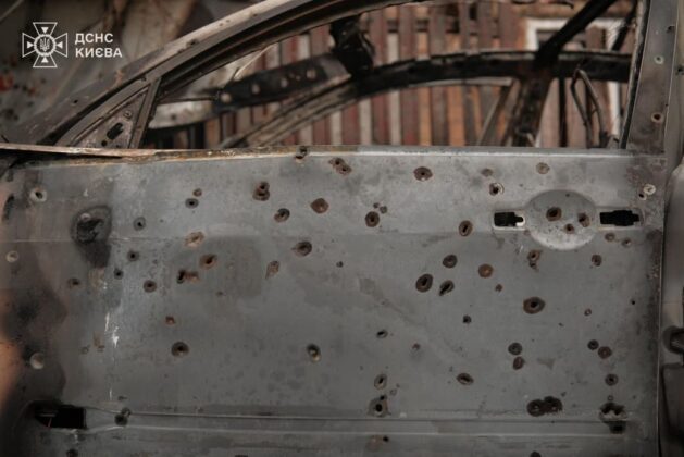 У Києві рятувальники завершили рятувальні роботи після удару рф