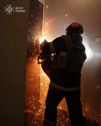Наслідки нічної атаки Києва: руйнування, жертви та рятувальні роботи
