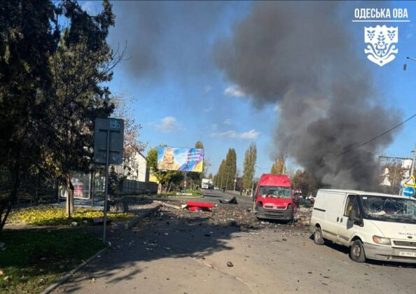 Дрони рф вдарили по ринку Чорноморська: є загиблі та поранен