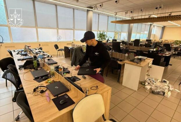 В Україні ліквідували 14 шахрайських call-центрів