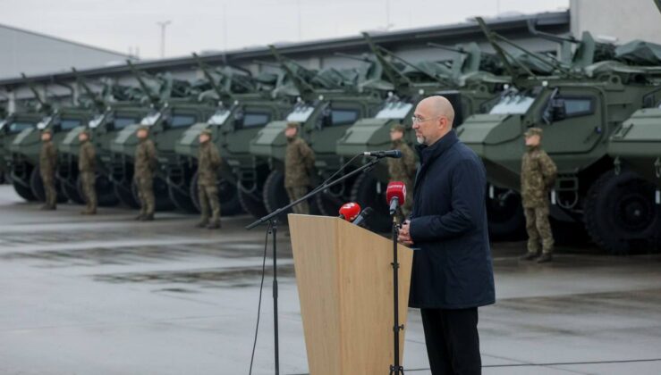 Латвія передала Україні 21 бронетранспортер Patria