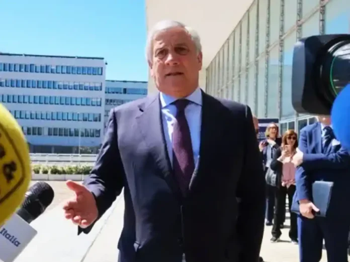 Італія відмовляється від фінансування зброї для України