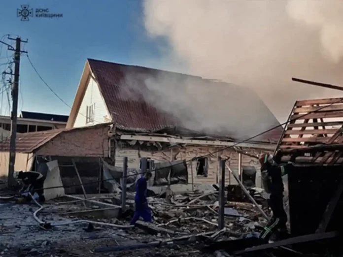 Дрони рф пошкодили два будинки на Київщині – ОВА