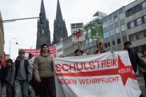 Реформа призову в ФРН викликала протести молоді _ 01