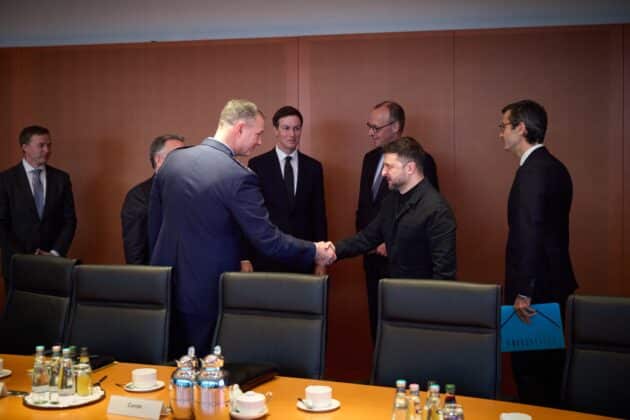 Україна і США розпочали переговори в Німеччині 03