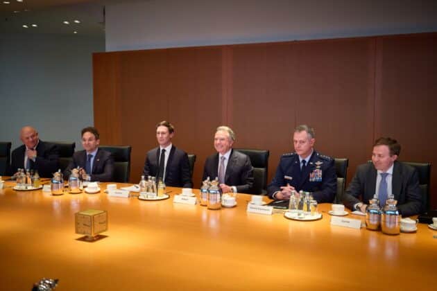 Україна і США розпочали переговори в Німеччині 05