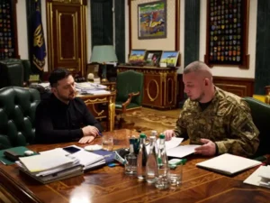 Зеленський обговорив із Павлом Палісою посилення фронту 02