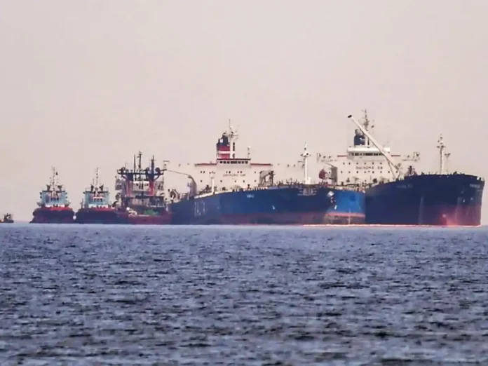 G7 та ЄС розглядають повне блокування транспортування нафти з рф