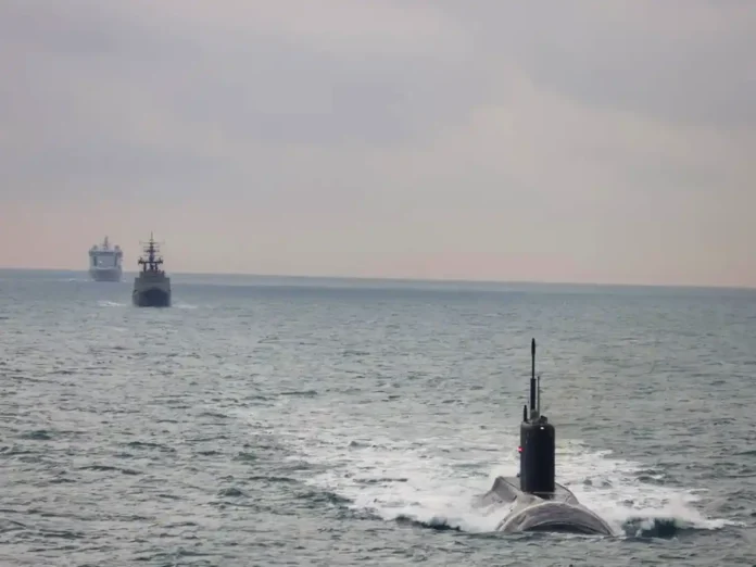 Британський флот три доби супроводжував російську субмарину у Ла-Манші