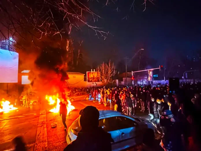 Масові протести в Ірані: медіа заявляють про 12 тисяч вбитих