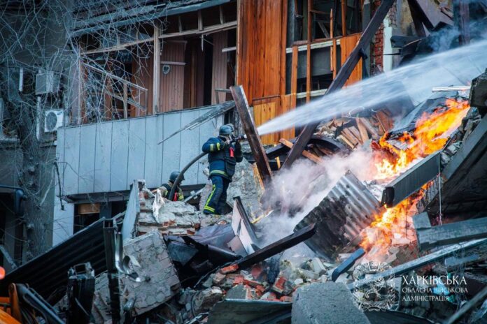 У Харкові з-під завалів дістали тіло трирічного хлопчика та жінки
