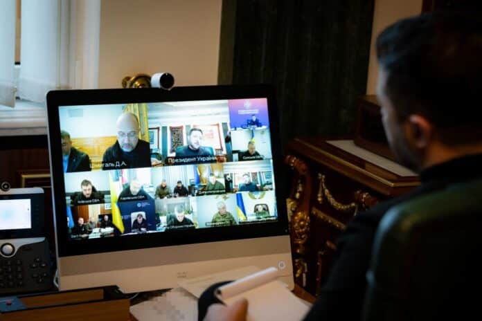 Зеленський розкритикував темпи відновлення опалення в столиці