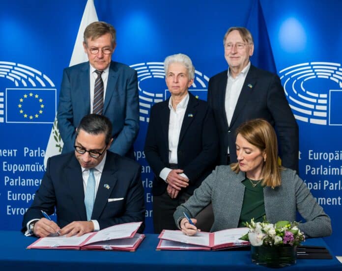 Європарламент підписав кредит Україні на 90 млрд євро